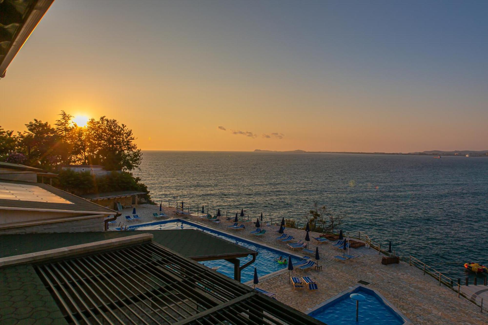 Luxury Villa 2 Vlorë Екстериор снимка